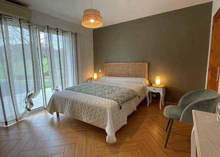 Jauregia Dom wakacyjny Saint-Esteben